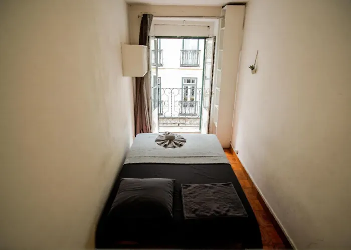 Гостевой дом Shared With Bright Private Patio In *